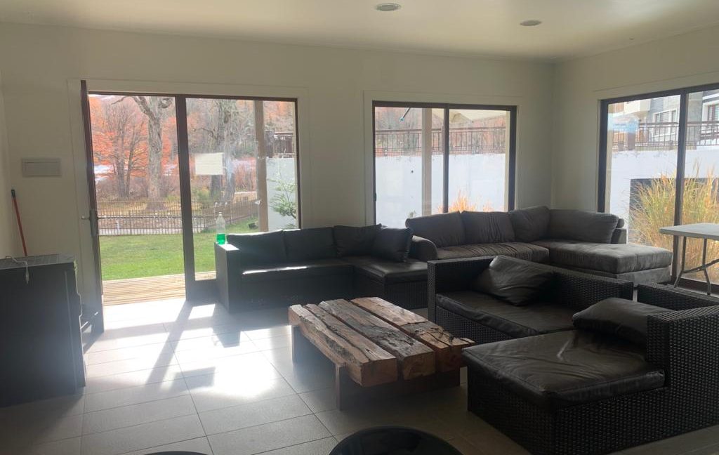 67163114-c0ed-4483-927c-8313b57992bd (1)