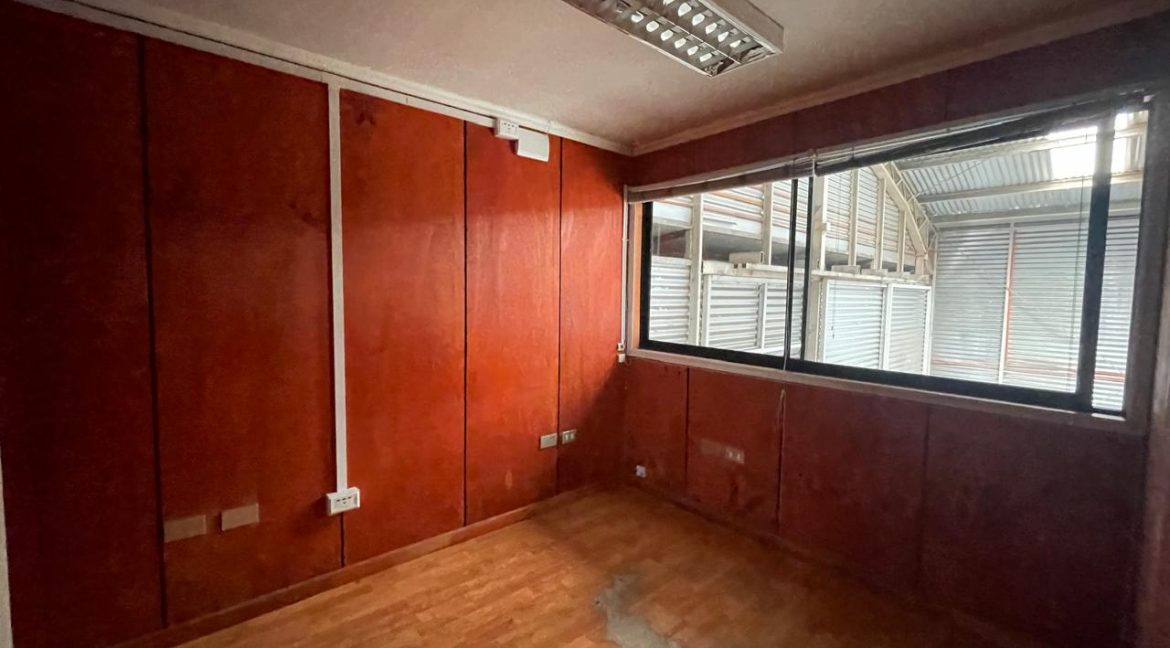 PHOTO-2025-12-08-11-59-08